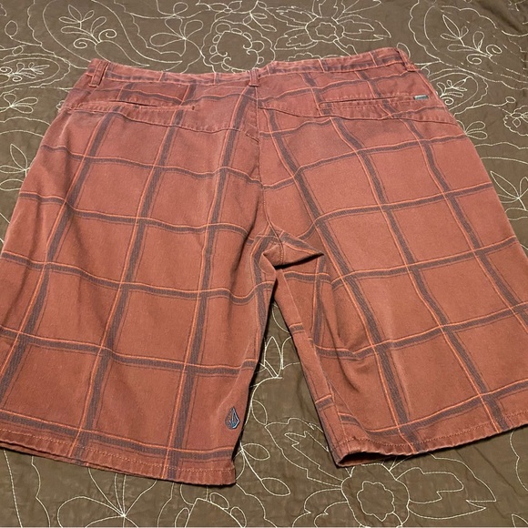 Volcom Men’s Shorts Size 40 - Picture 2 of 6